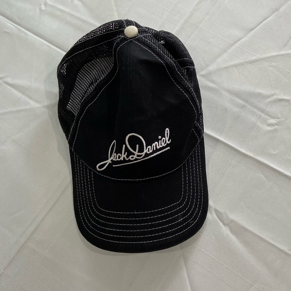 5/$25 MENS JACK DANIELS HAT OS - Picture 1 of 3